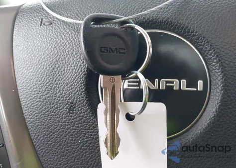 2008 GMC Yukon Denali z USA, uszkodzony, nr VIN 1GKFK63868J176960